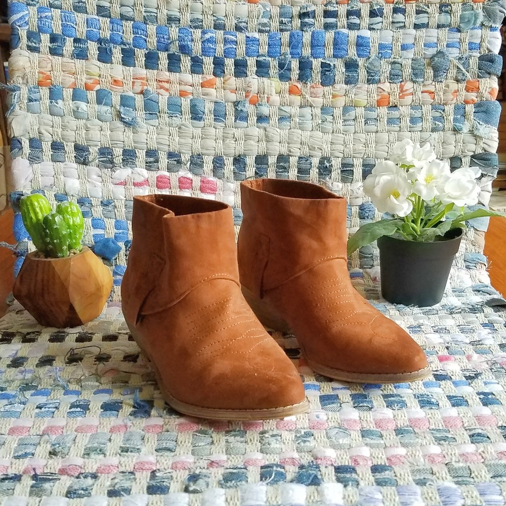 Forever 21 Brown Western Style Ankle Booties